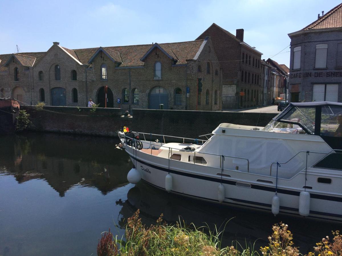 Cottage On The Canal Arrondissement di Courtrai Esterno foto